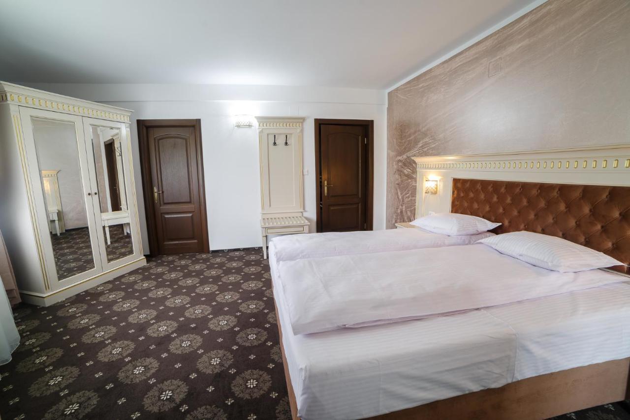 Gradina Mariajelor Hotel Campulung Moldovenesc Exterior photo
