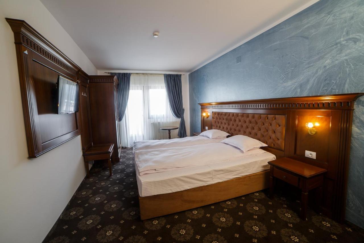 Gradina Mariajelor Hotel Campulung Moldovenesc Exterior photo